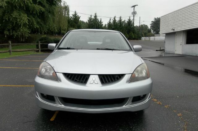 Mitsubishi Lancer 2004 photo 2