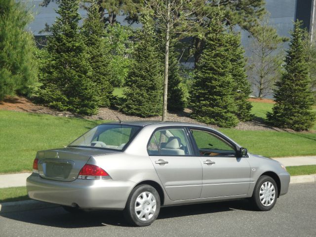 Mitsubishi Lancer 2004 photo 21