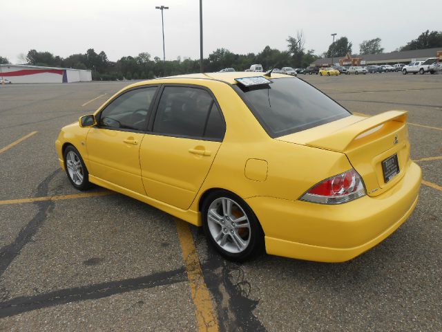 Mitsubishi Lancer 2004 photo 3