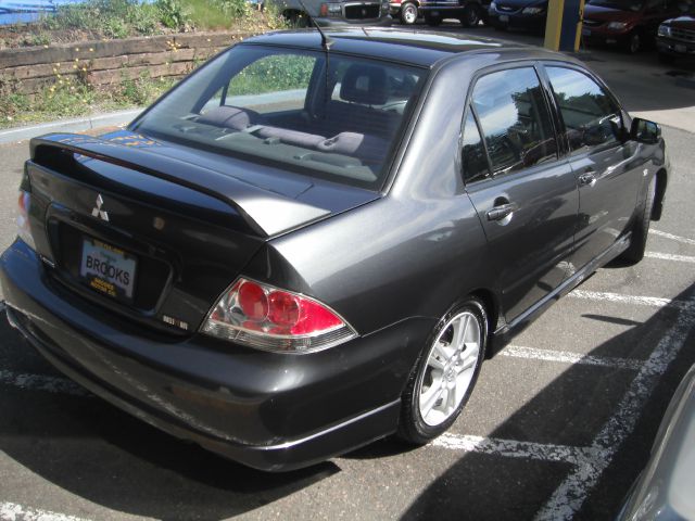 Mitsubishi Lancer 2004 photo 4