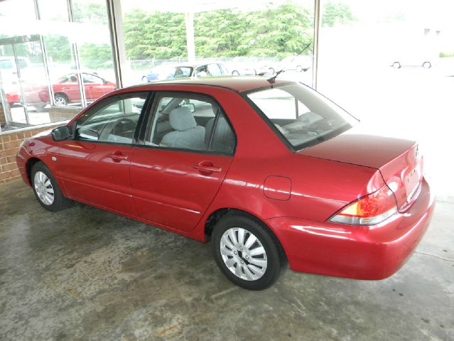 Mitsubishi Lancer 2004 photo 2