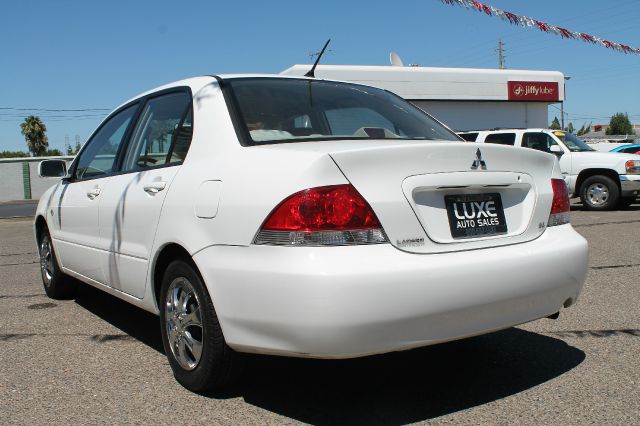 Mitsubishi Lancer 2005 photo 3