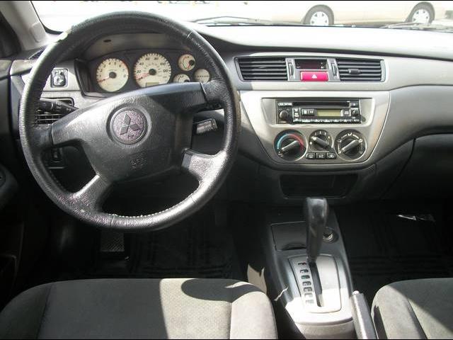 Mitsubishi Lancer 2005 photo 2