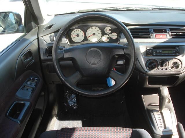 Mitsubishi Lancer 2005 photo 2