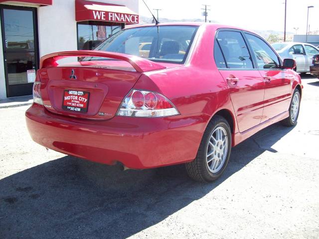 Mitsubishi Lancer 2005 photo 2