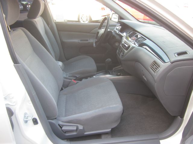 Mitsubishi Lancer 2005 photo 4