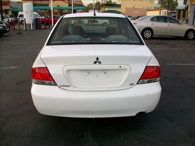 Mitsubishi Lancer 2005 photo 3