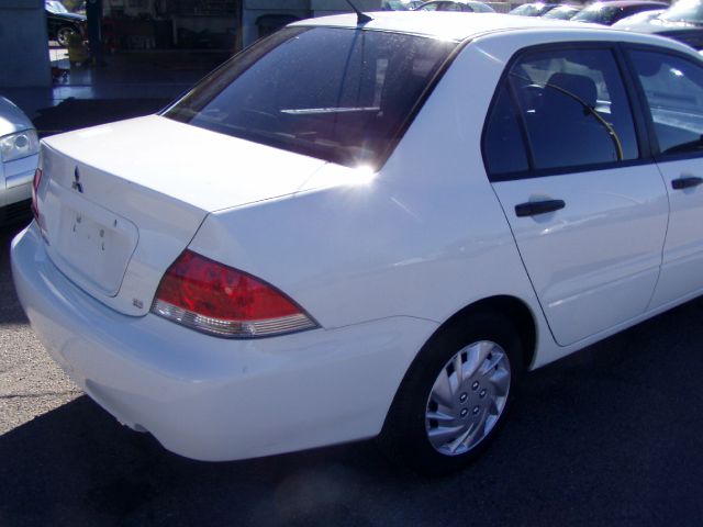 Mitsubishi Lancer 2005 photo 4