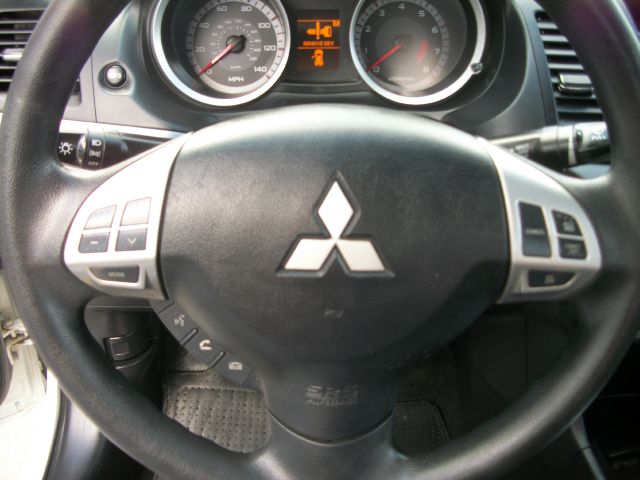 Mitsubishi Lancer 2009 photo 4