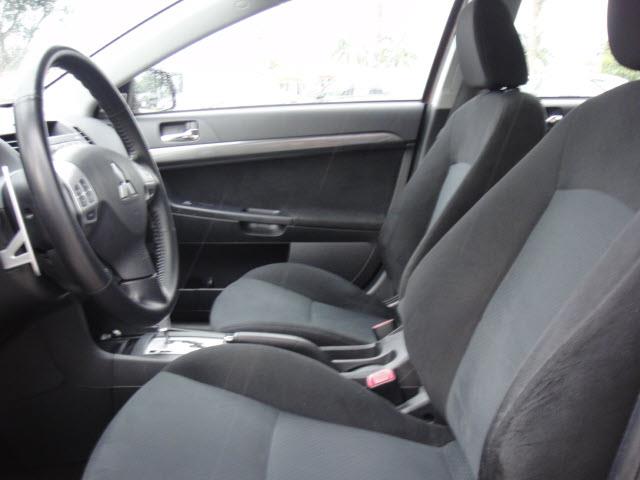 Mitsubishi Lancer 2009 photo 24