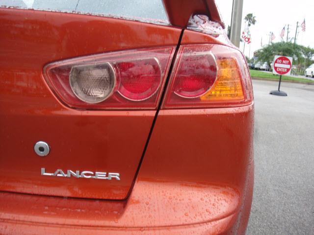 Mitsubishi Lancer 2009 photo 3