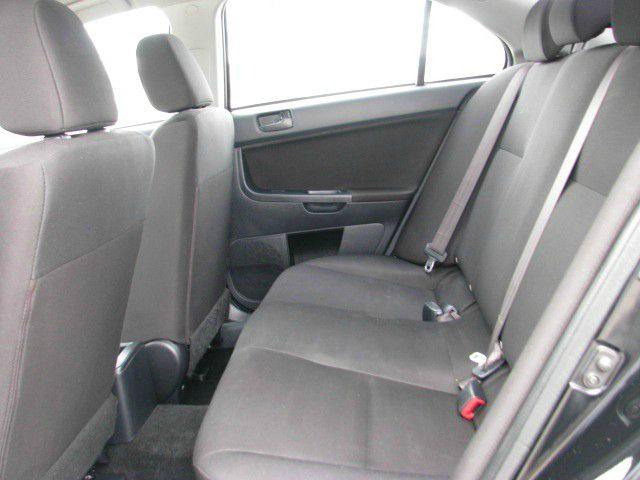 Mitsubishi Lancer 2010 photo 1