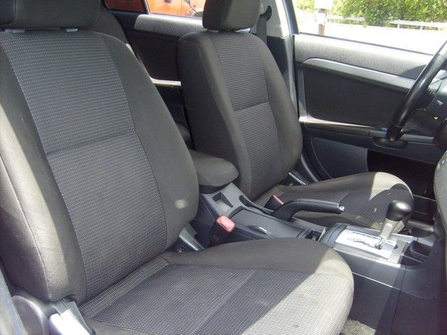 Mitsubishi Lancer 2010 photo 30