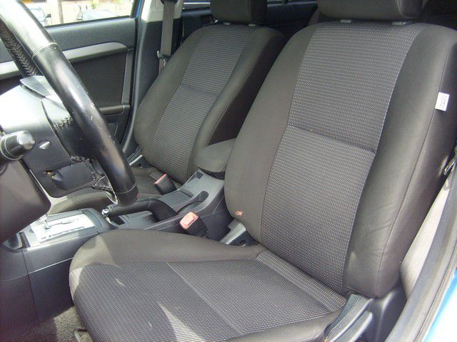 Mitsubishi Lancer 2010 photo 32