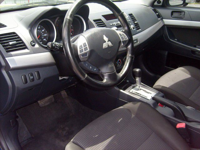 Mitsubishi Lancer 2010 photo 38