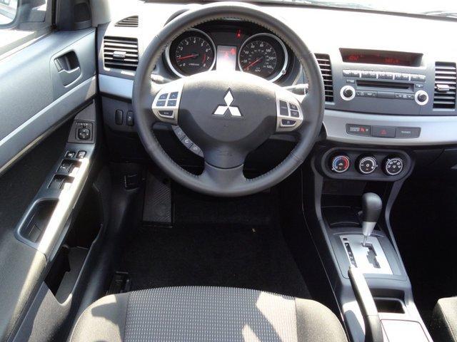 Mitsubishi Lancer 2011 photo 4