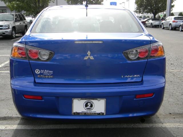 Mitsubishi Lancer 2011 photo 2