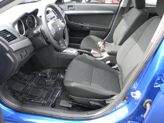 Mitsubishi Lancer 2011 photo 3