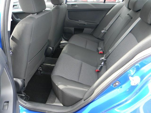 Mitsubishi Lancer 2011 photo 4