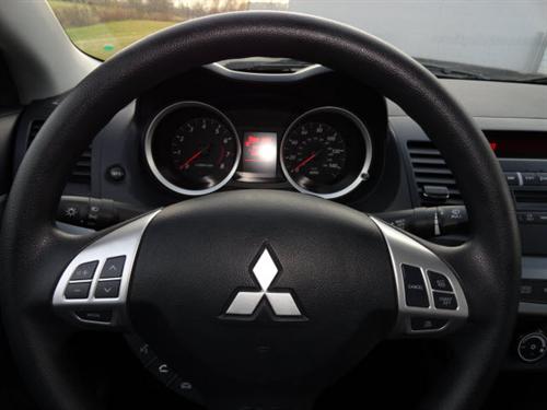 Mitsubishi Lancer 2011 photo 3