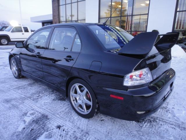 Mitsubishi Lancer Evolution 2005 photo 4