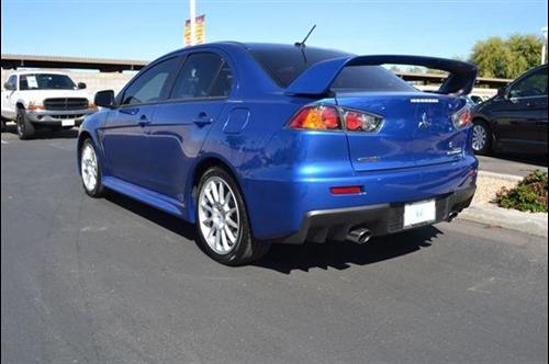 Mitsubishi Lancer Evolution 2010 photo 3