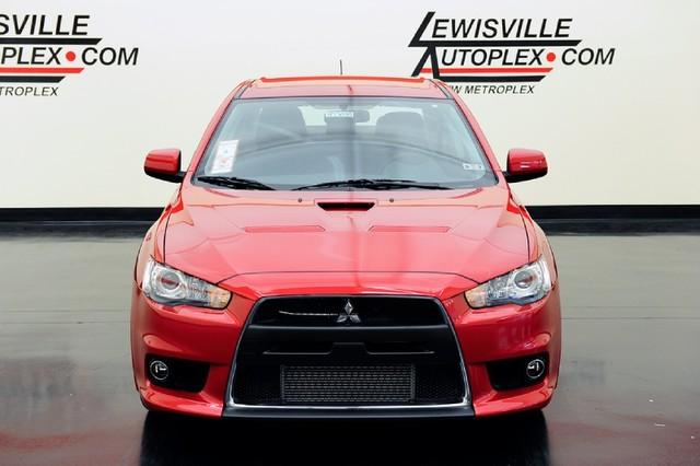 Mitsubishi Lancer Evolution 2011 photo 2