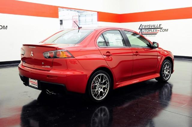 Mitsubishi Lancer Evolution 2011 photo 5