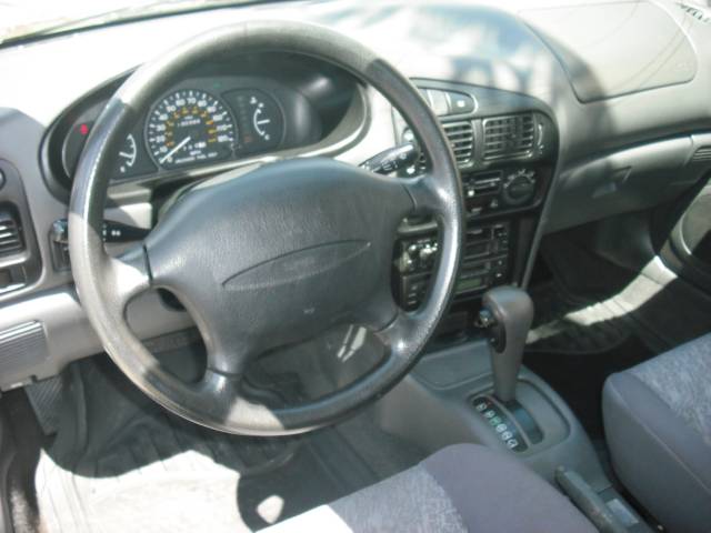 Mitsubishi Mirage 1996 photo 3