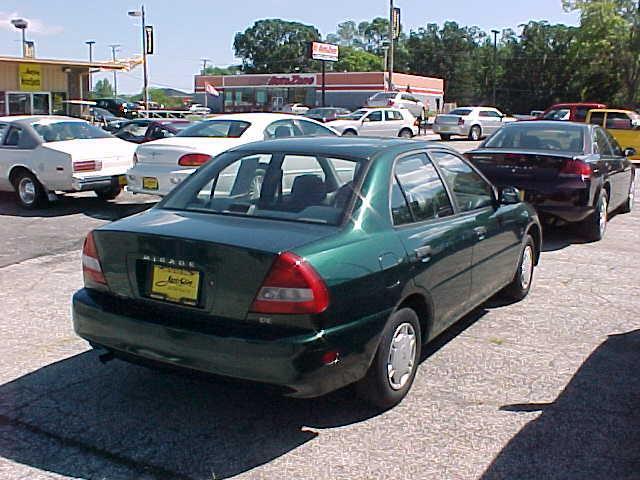 Mitsubishi Mirage 1998 photo 1