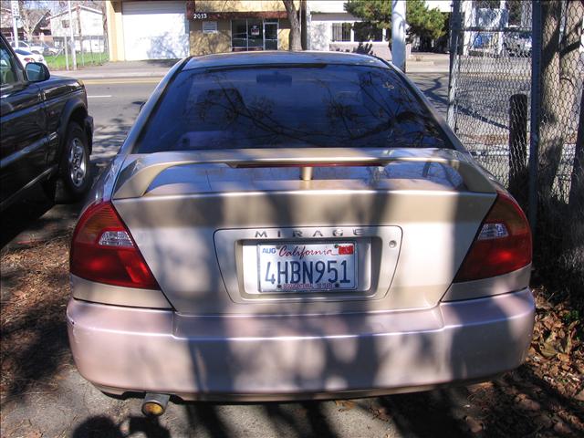 Mitsubishi Mirage 1999 photo 3