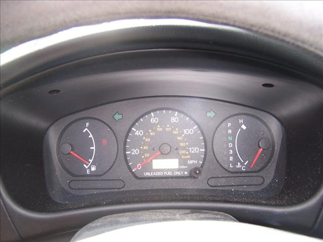 Mitsubishi Mirage 1999 photo 3