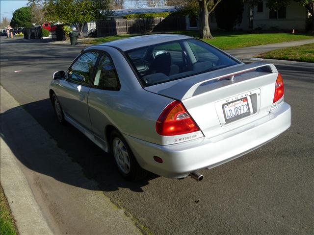 Mitsubishi Mirage 1999 photo 4