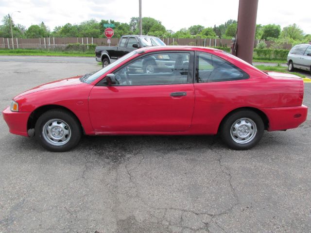 Mitsubishi Mirage 1999 photo 4