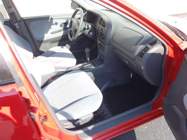 Mitsubishi Mirage 2001 photo 5