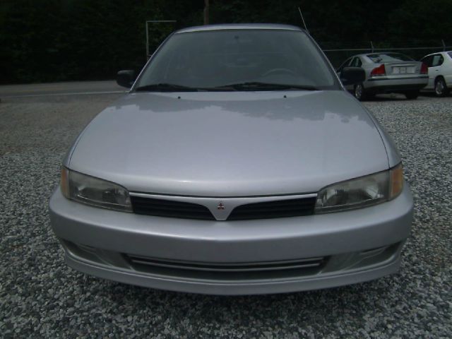 Mitsubishi Mirage 2001 photo 3