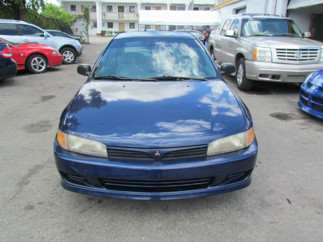 Mitsubishi Mirage 2001 photo 2