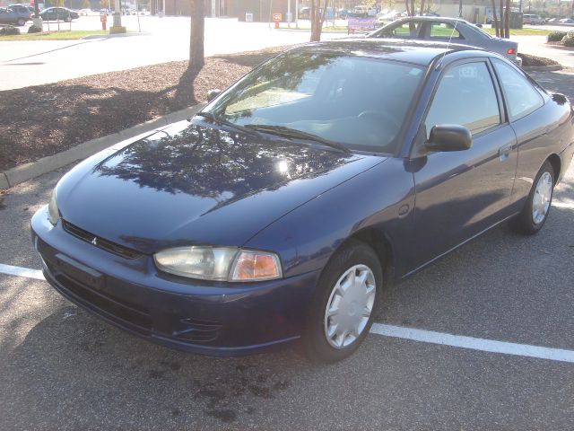 Mitsubishi Mirage 2002 photo 2