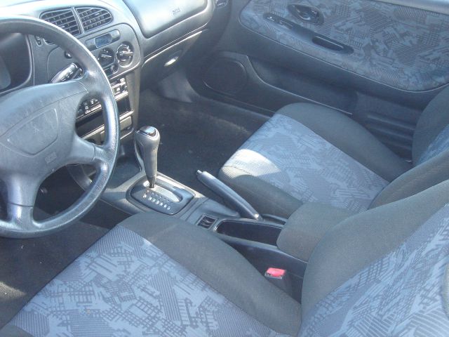 Mitsubishi Mirage 2002 photo 3