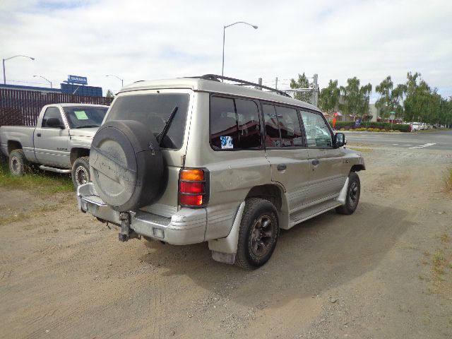 Mitsubishi Montero 1999 photo 4