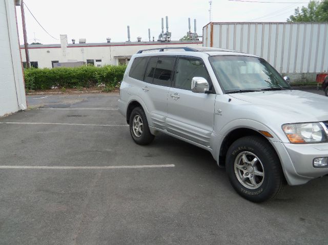 Mitsubishi Montero 2001 photo 9