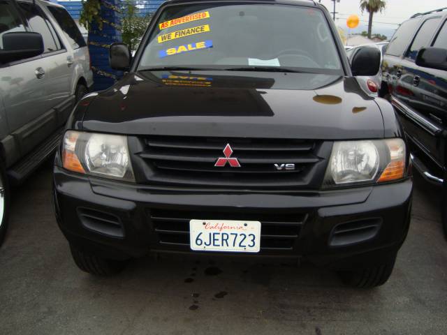 Mitsubishi Montero XLS Sport Utility