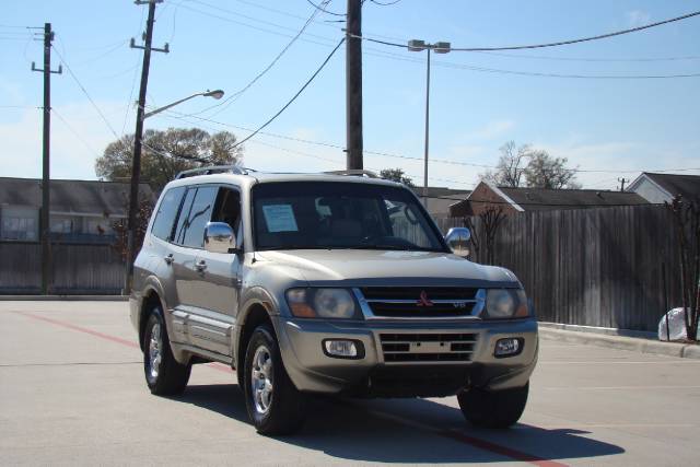 Mitsubishi Montero 2001 photo 2