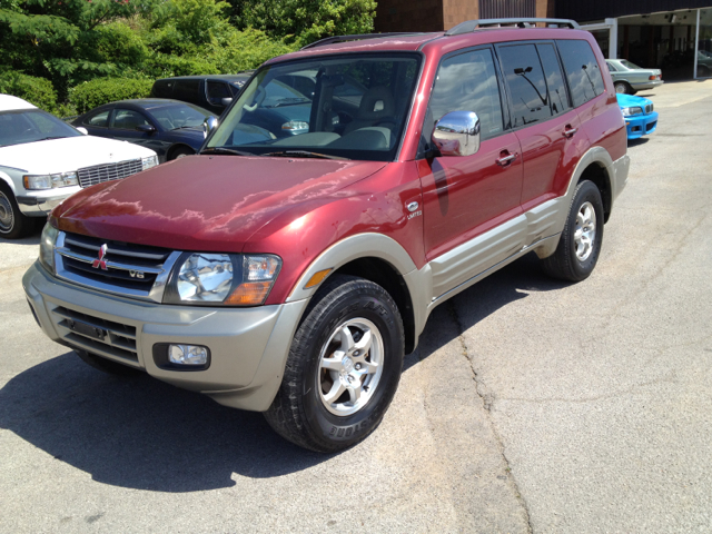 Mitsubishi Montero Super SUV