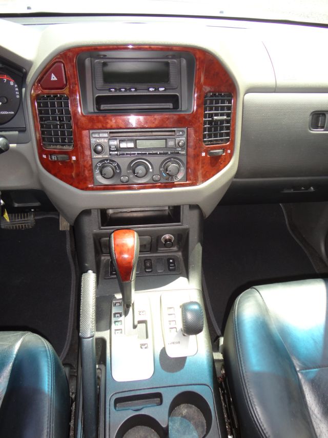 Mitsubishi Montero 2003 photo 6