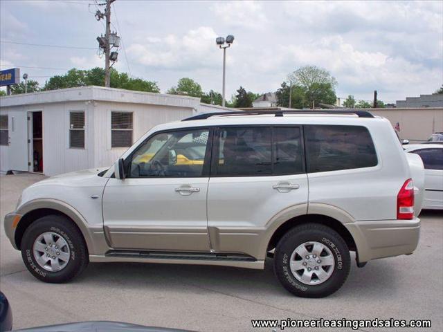 Mitsubishi Montero 2004 photo 4