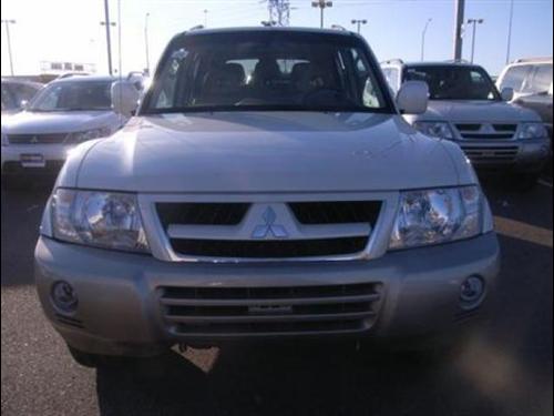 Mitsubishi Montero 2005 photo 1