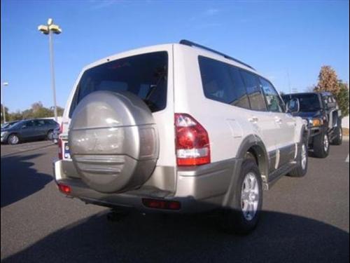 Mitsubishi Montero 2005 photo 2