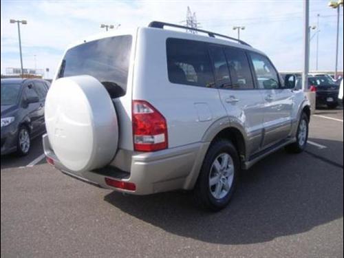 Mitsubishi Montero 2006 photo 4