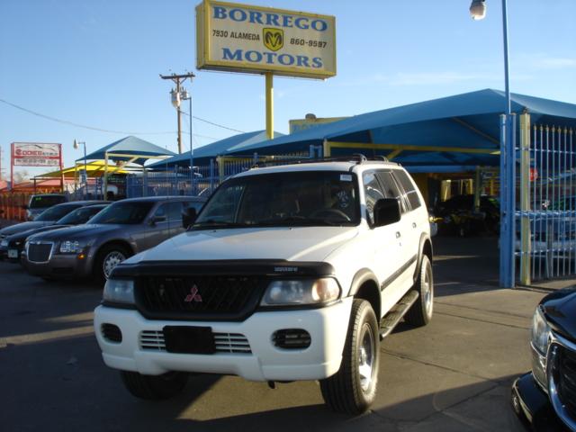 Mitsubishi Montero Sport XLS Sport Utility